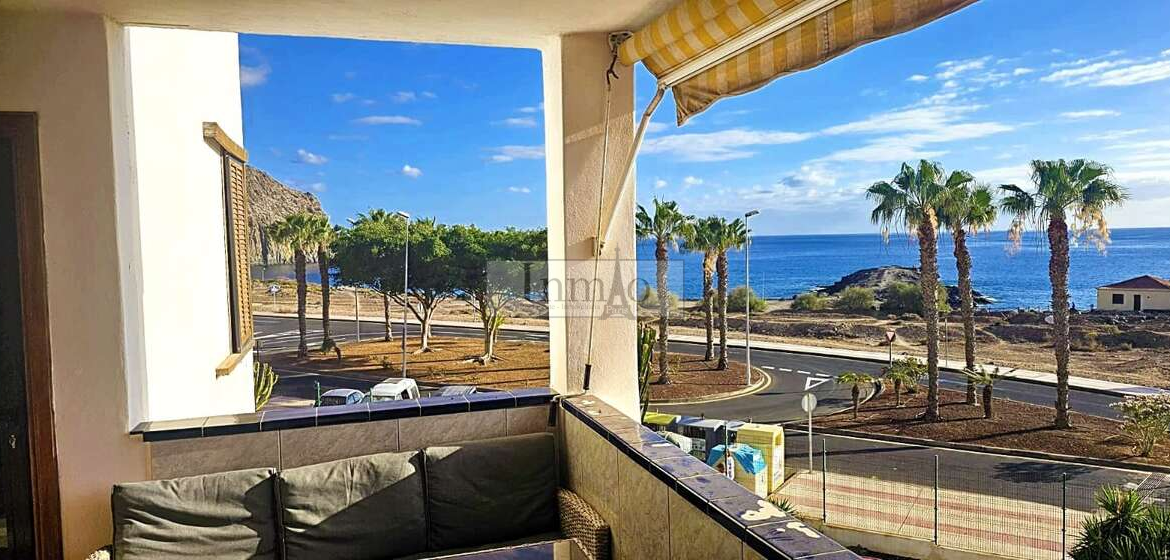 APARTAMENTO EN VENTA EN LOS CRISTIANOS DOS DORMITORIOS VISTAS AL MAR