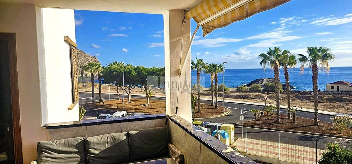 APARTAMENTO EN VENTA EN LOS CRISTIANOS DOS DORMITORIOS VISTAS AL MAR