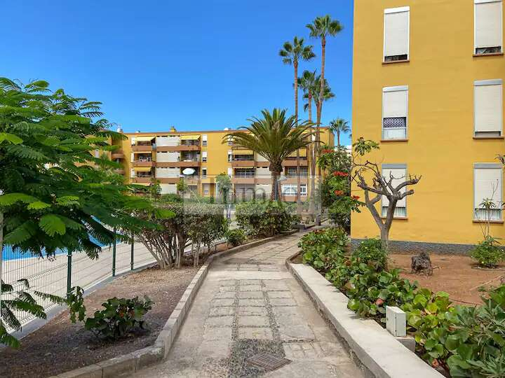 EN VENTA PLAZA DE GARAJE DOBLE EN RESIDENCIAL LOS CRISTIANOS