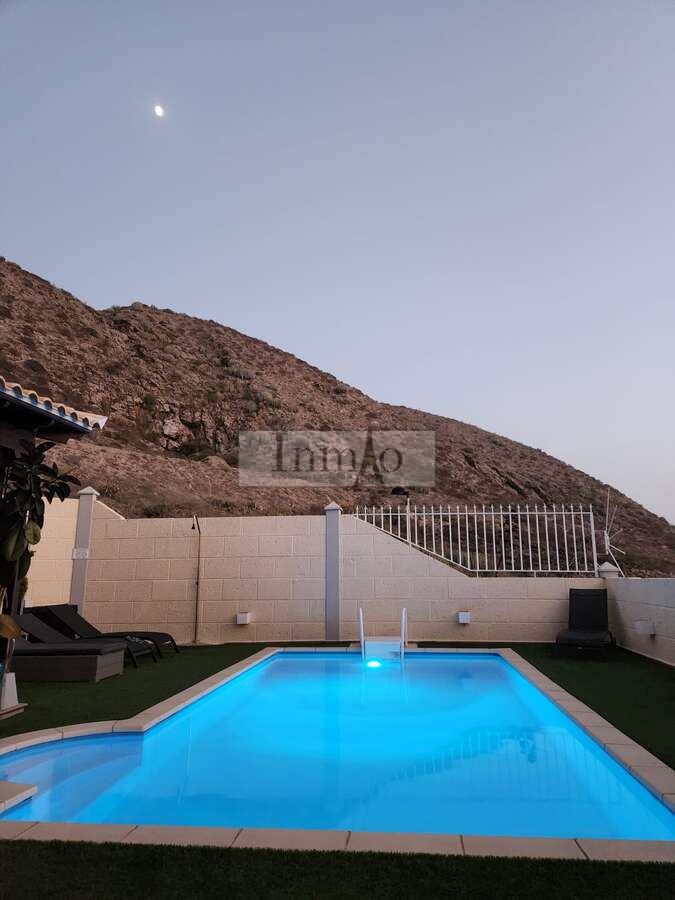 Chalet Pareado ÚNICO en Mesetas del Mar – Los Cristianos