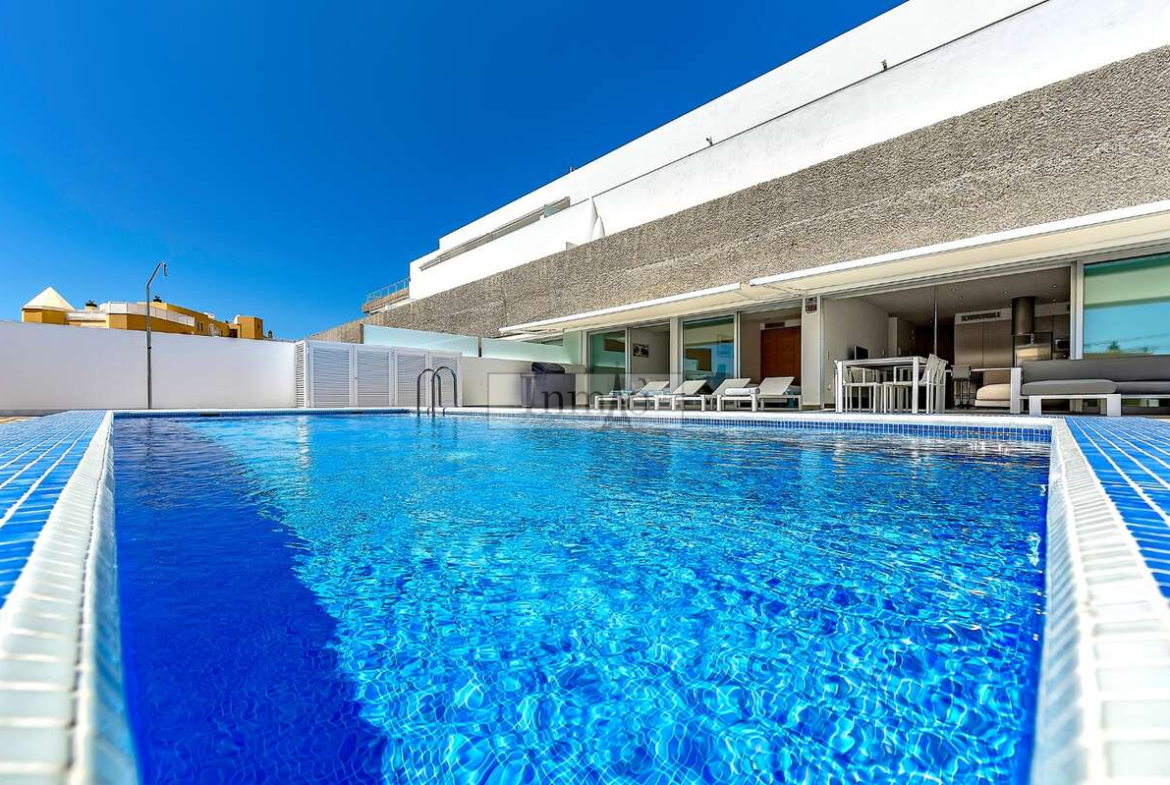 Precioso apartamento con piscina privada – Caleta Palms