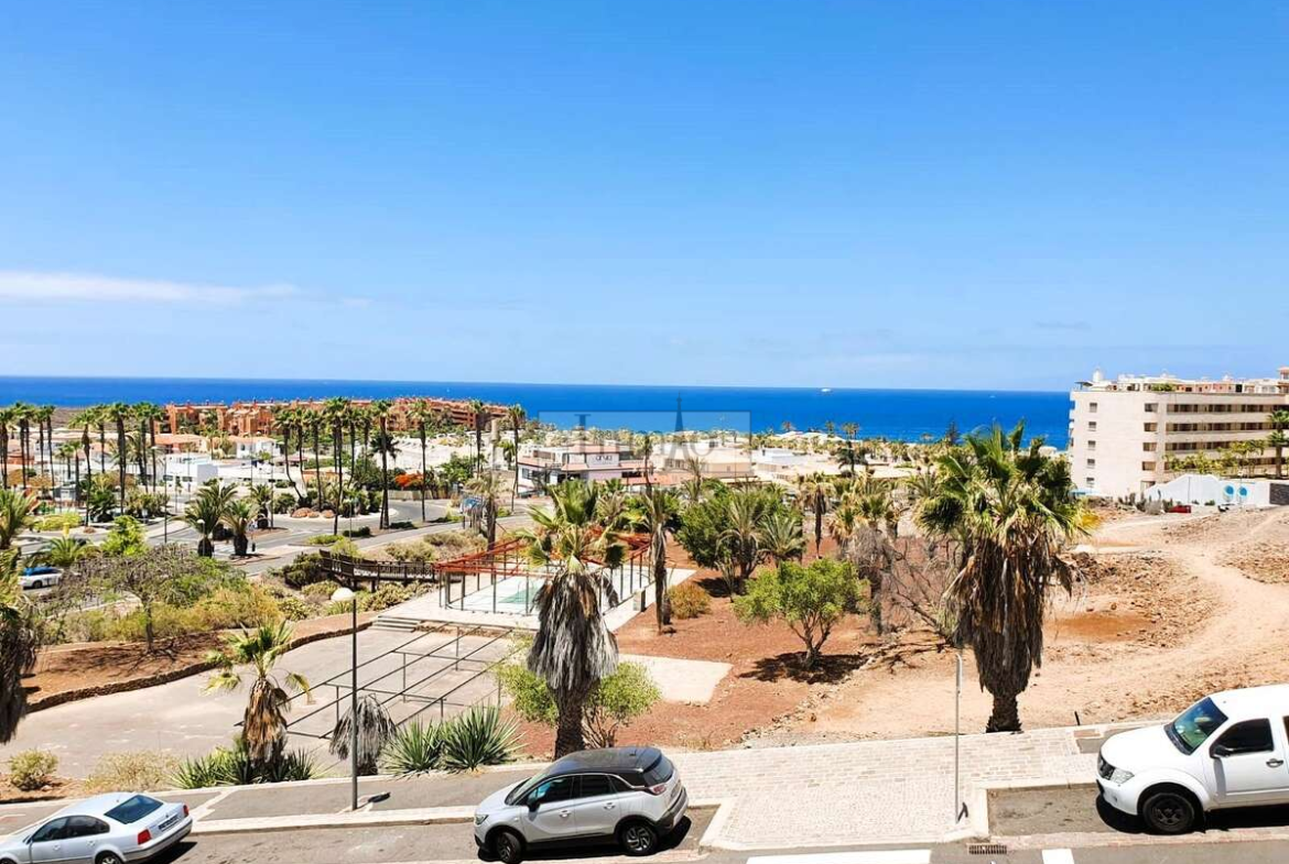 Apartamento con vistas al mar en San Remo – Palm-Mar
