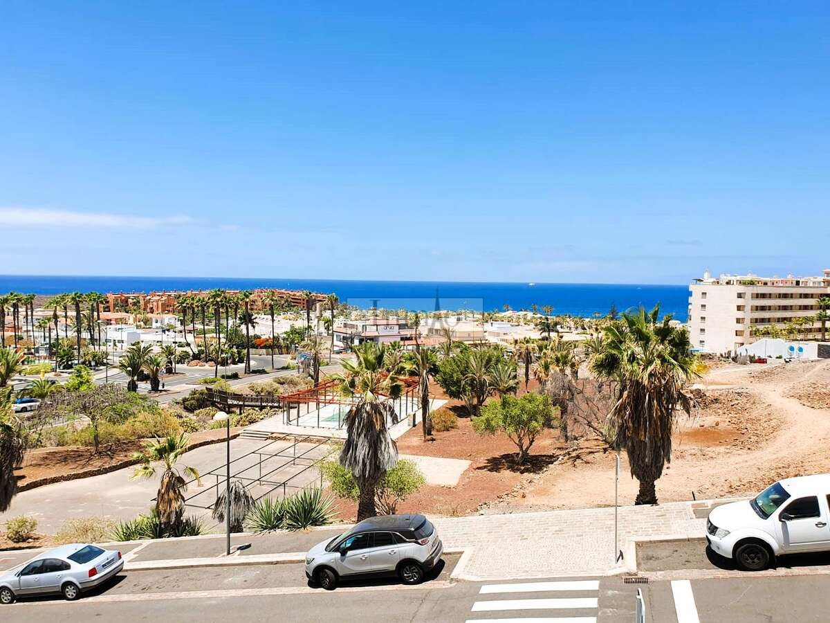Apartamento con vistas al mar en San Remo – Palm-Mar
