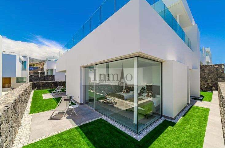 Exclusiva Villa de Lujo junto al Mar – Rokabella