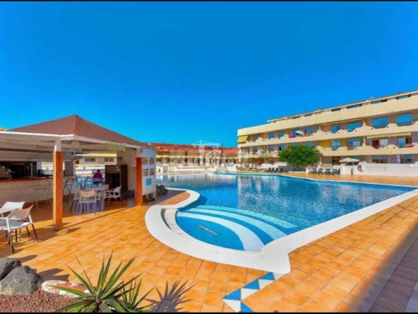 Oportunidad en Marina Palace – Apartamento con Terraza de 30 m² y Totalmente Reformado