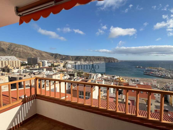 Oportunidad Apartamento en pleno centro de los Cristianos con vistas directa al mar