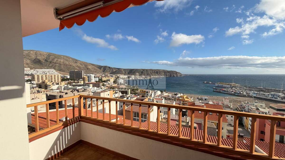 Oportunidad Apartamento en pleno centro de los Cristianos con vistas directa al mar