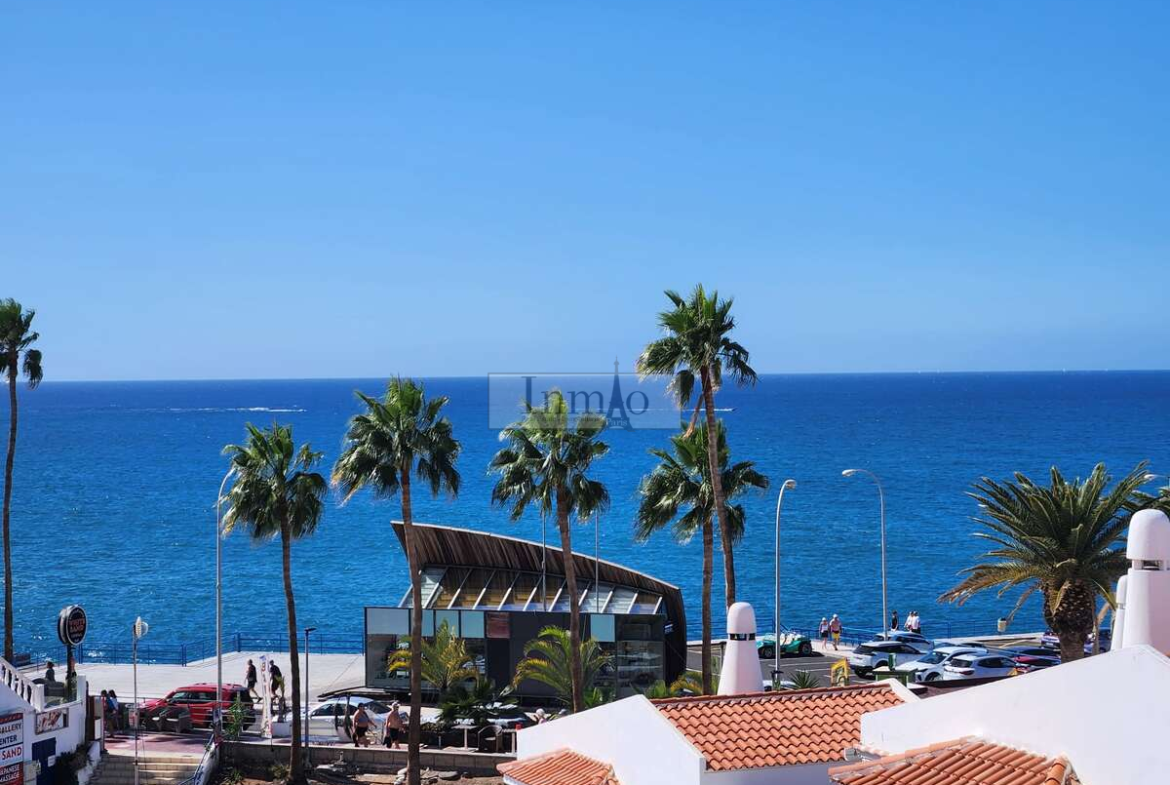 Exclusivo bungalow en primera línea de mar con vistas panorámicas